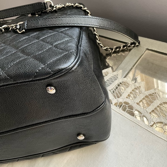 CHANEL 18P Urban Companion Caviar Quilted Shopping Tote - Picture 8 of 10